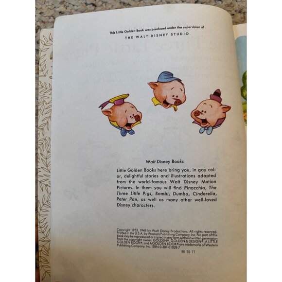 Lot of 4 vintage Golden Books Bambi, 3 Little Pigs, Tawny Scrawny Lion, Night Be - Picture 9 of 13
